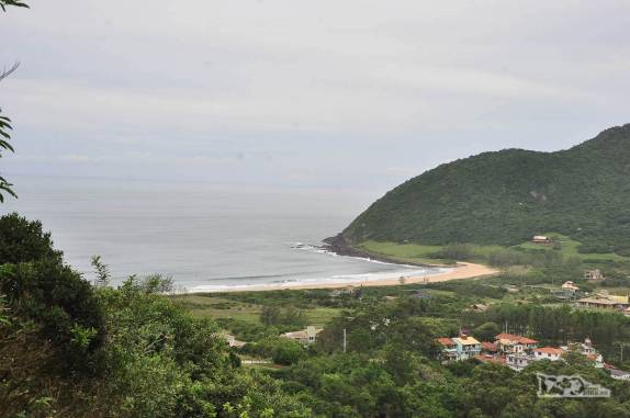 Chegando à praia da Silveira, em Garopaba, no litoral sul de Santa Catarina